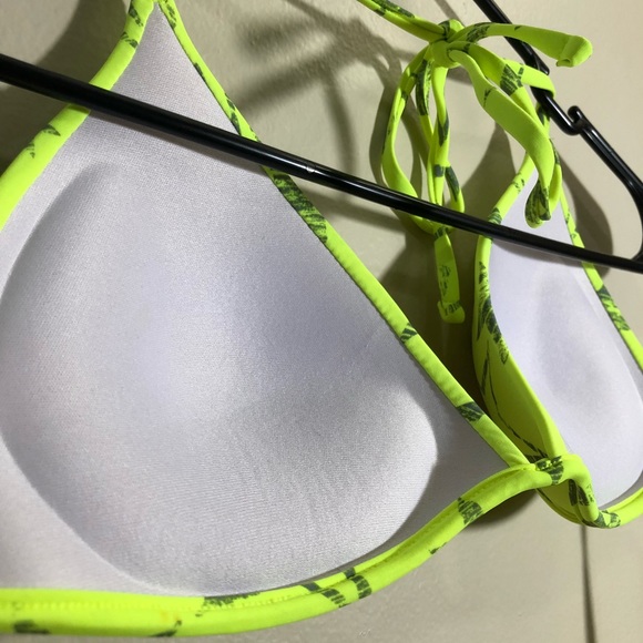 Neon-ish yellow bikini top w/ stars - Picture 6 of 7